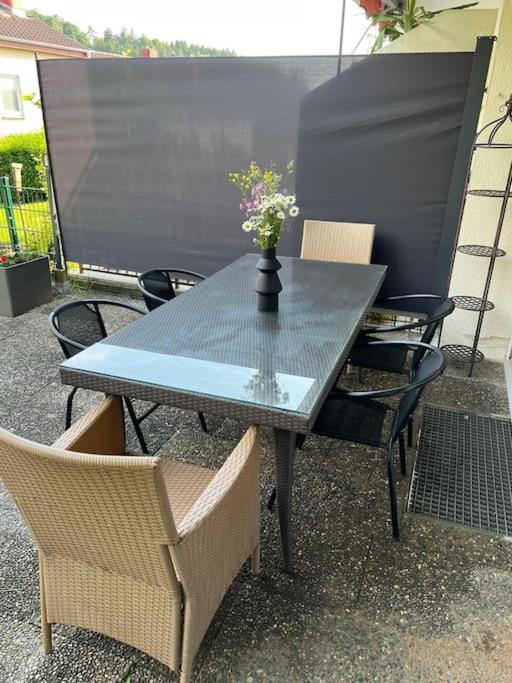 Reiheneckhaus Mit Garten Und Terasse Tettnang Exterior foto