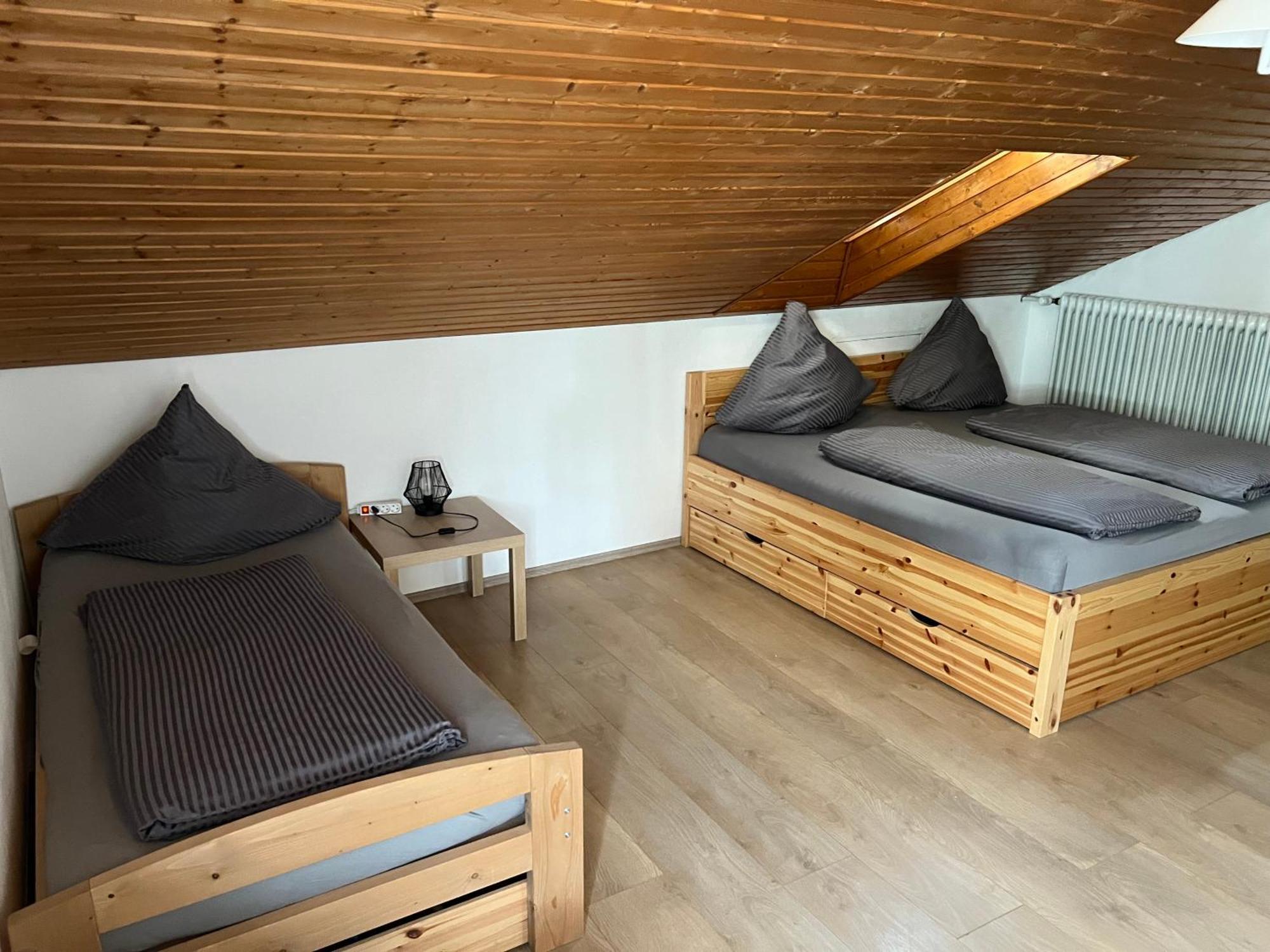 Reiheneckhaus Mit Garten Und Terasse Tettnang Exterior foto