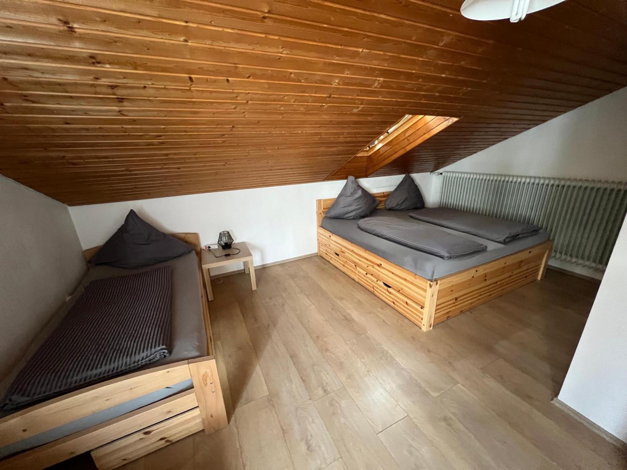 Reiheneckhaus Mit Garten Und Terasse Tettnang Exterior foto
